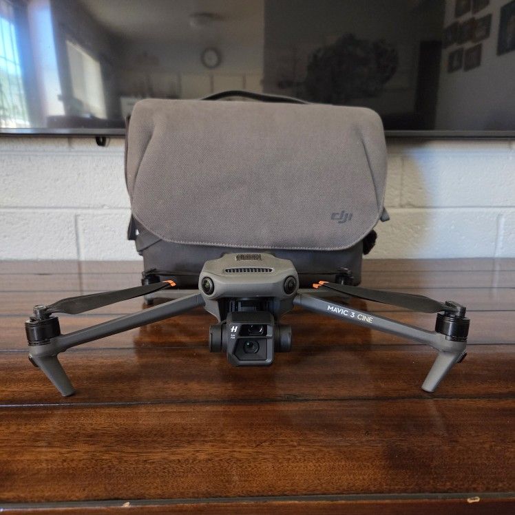 Mavic 3 Cine (OG) Fly More