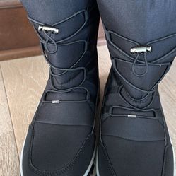 Brand New Winter Snow Boots – US Men’s 8 – Waterproof – $50