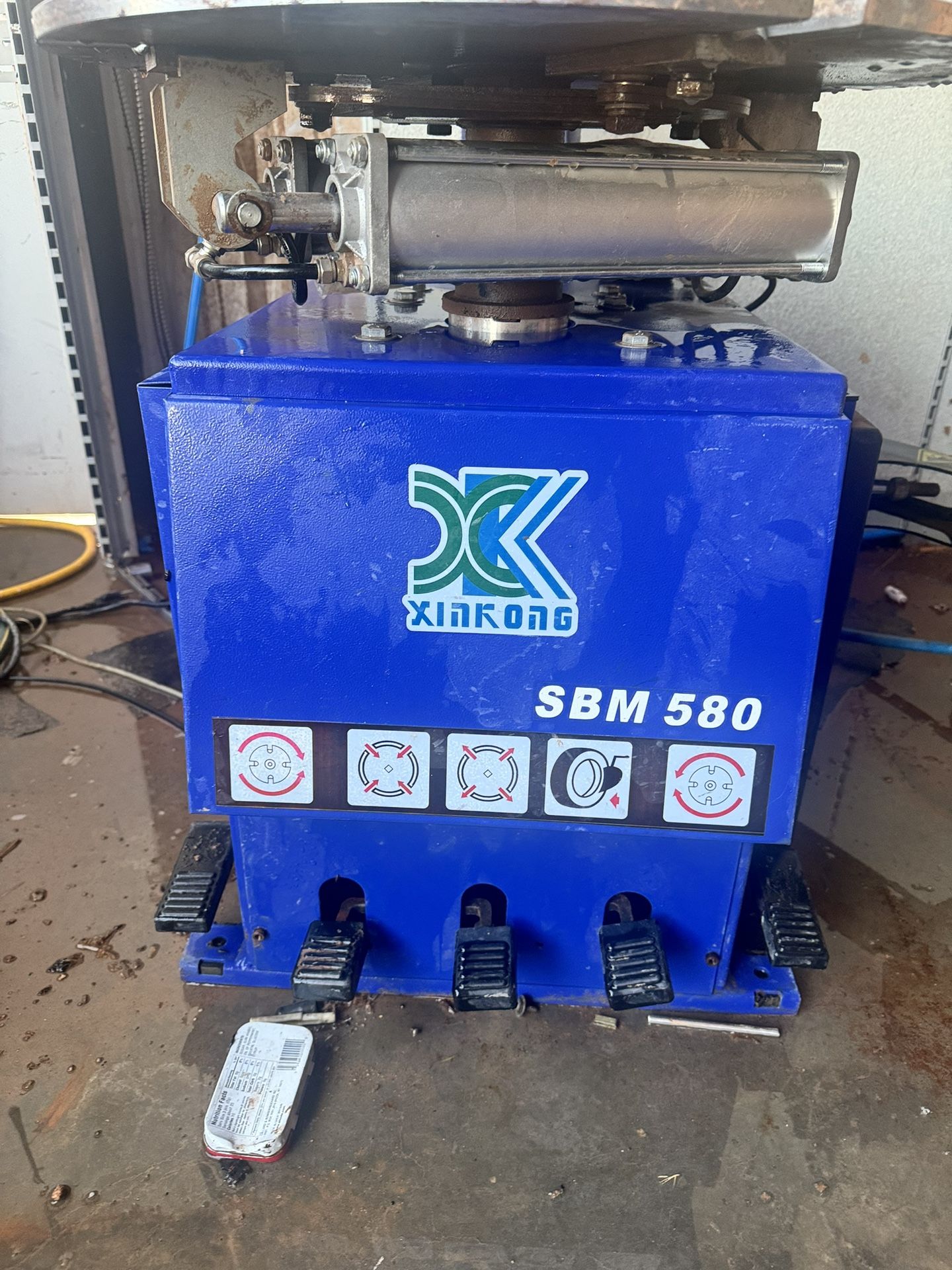 Tire Machine And Balancer Hardly Used