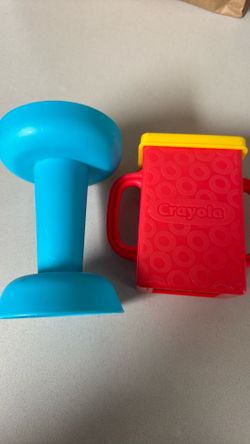 Crayola Plastic Storage Caddy with Handles