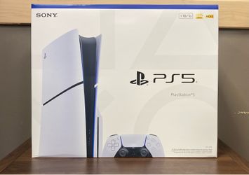 Ps5 slim + 2 controllers