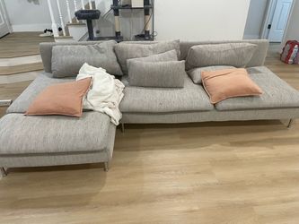 IKEA SÖDERHAMN Sectional Sofa – $480
