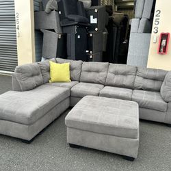 Sectional Couch 