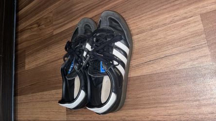 Adidas girls size 5.5