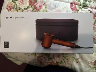 Dyson Supersonic Hairdryer With 5 Attachments And Case- New In Unopened Box 