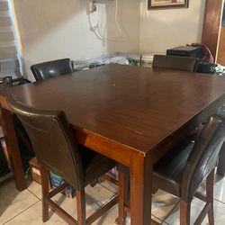Dining Table & Chairs