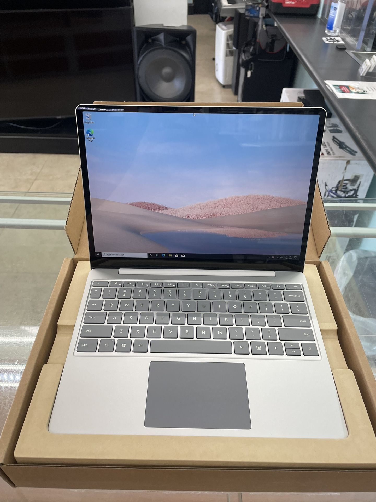 Microsoft Surface Laptop