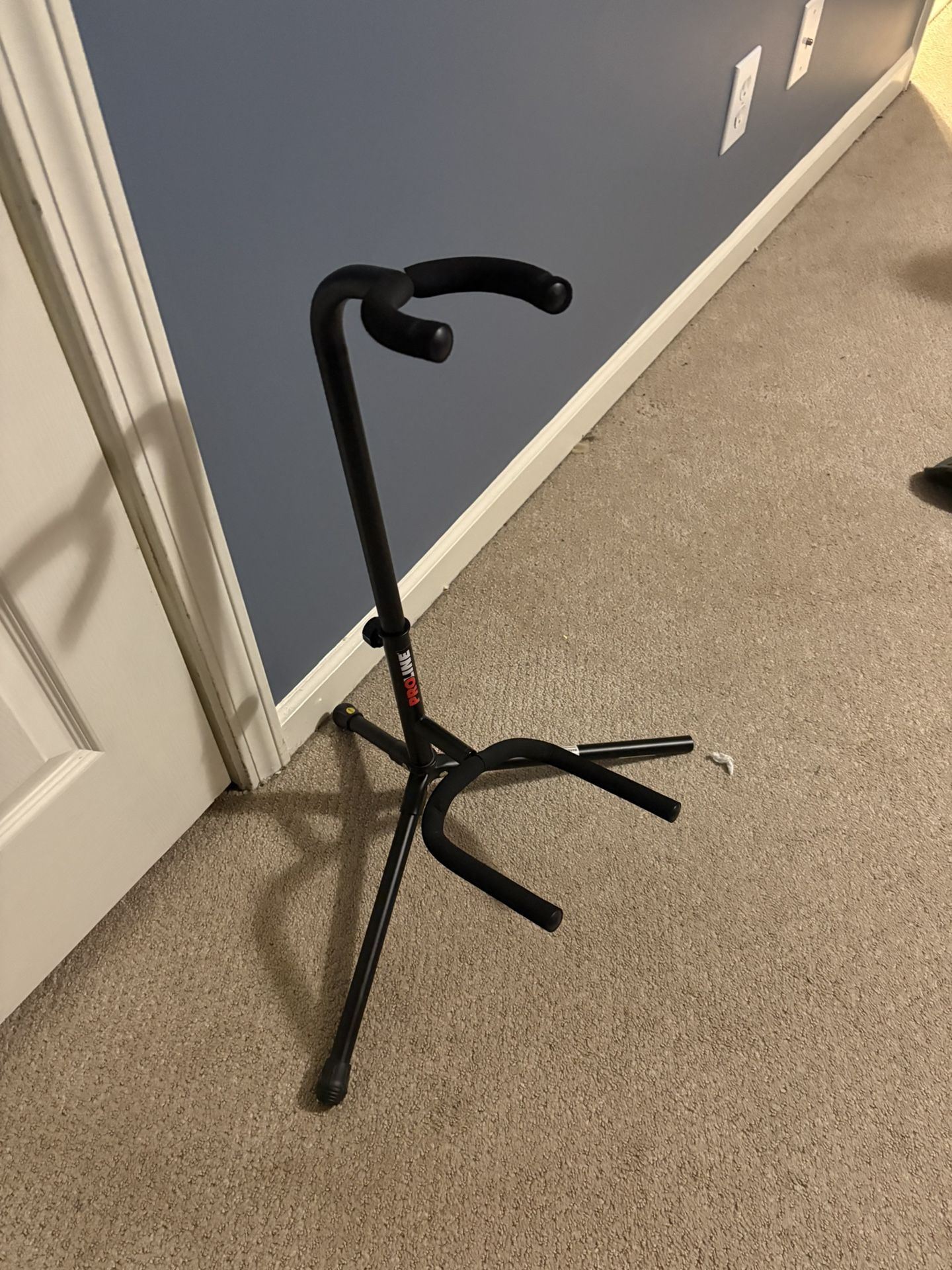 Small Guitar Stand
