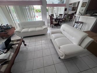 Sofa y loveseat (2)