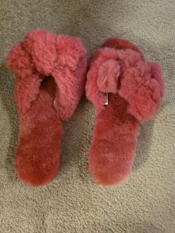 EMU Australia slippers size 9