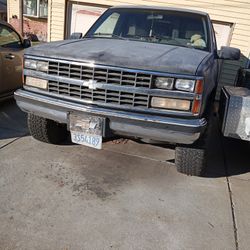 88 Chevy Heartbeat Edition 5.7 L Truck 4 Wheel Drive