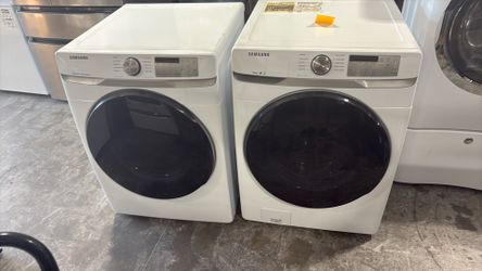 Samsung Frontload Washer Gas Dryer Set