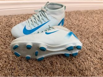 Soccer Cleats - Nike size 1Y