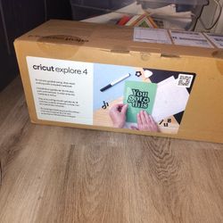 Cricut Explore 4 – Gently Used – Works Perfectly!
