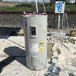 Elec. 40 gal. Water Heater / Bradford  White