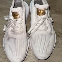 Size 10 Women’s Adidas Running Shoes