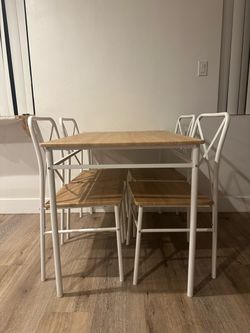 White metal and wood Dining Table and 4 Chairs Set