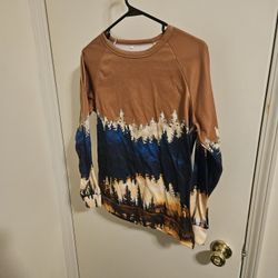 Size Medium Light Sweatshirt With Southwestern Print. Very Trendy And Stylish