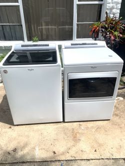 Whirlpool Washer And Dryer Set