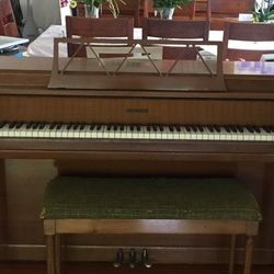 Vintage Piano 1949 gulbransen Upright $550 OBO