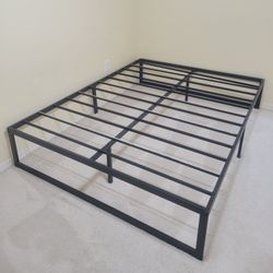 Queen Metal Platform