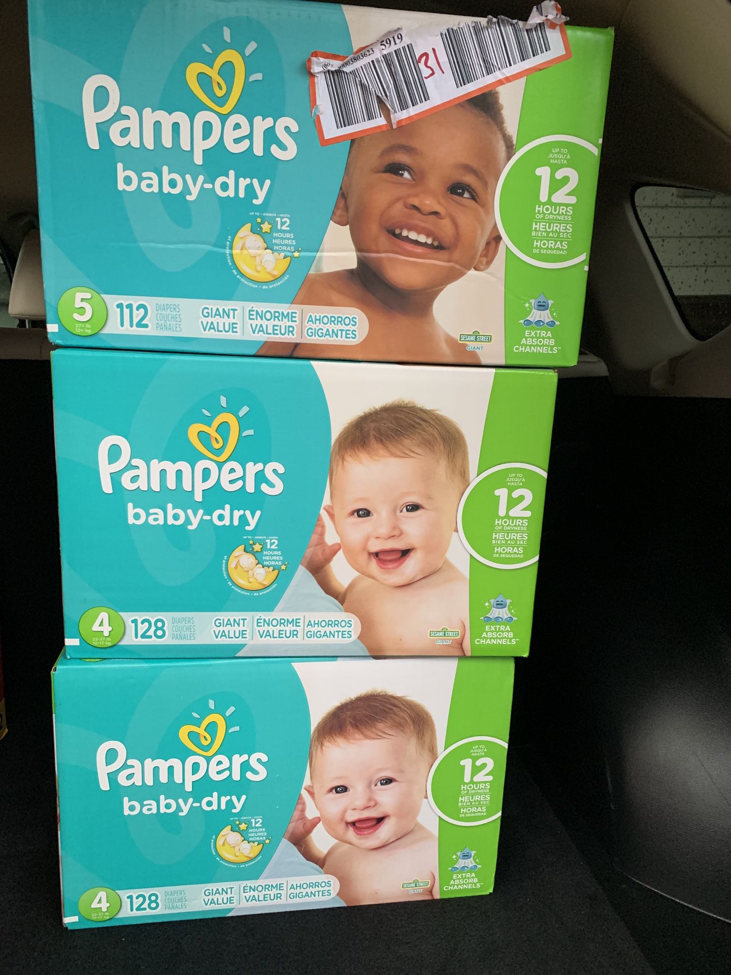 Pampers size 4 and 5 $28 each box $28 cada caja