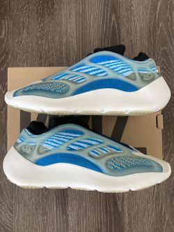 Yeezy 700 Size 9