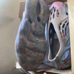 Yeezy MX Foam Runner Size 12