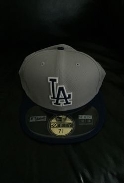 Los Angeles Dodgers new era fitted hat 7 3/8 brought it for $37.99 couple months ago never worn it still new be surprise for $10