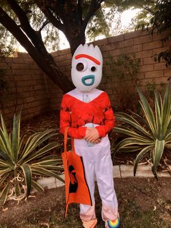 FoRkY Costume in LIKE NEW condition! Kids size M 7-8