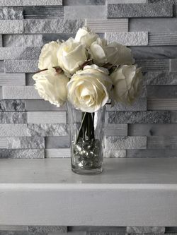 New Faux White Rose Floral Arrangement w/vase