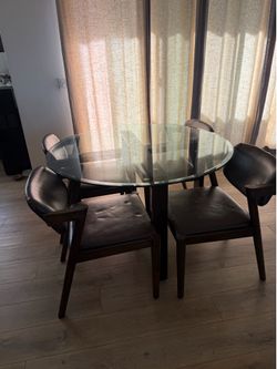 Dinning table with Magnolia chairs