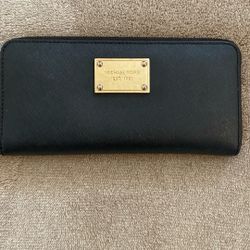 Black Michael Kors Wallet