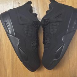 Black Cat 4 Youth Size 6 Woman’s 7.5