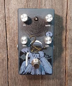 Serpens optical compressor guitar pedal