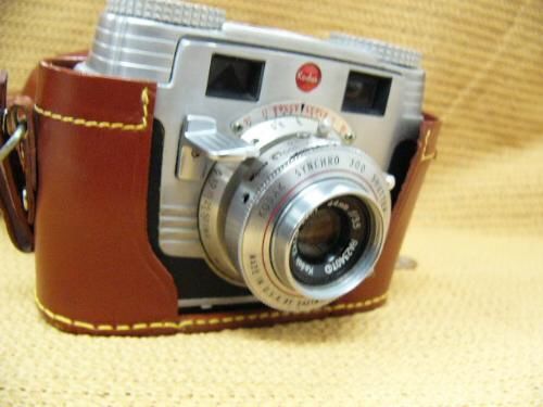 Vintage Kodak-Signet-35-Synchro-300-Shutter-Camera and case