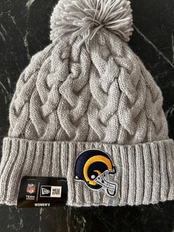 LA Rams Pom Pom Beanie Woman NWT