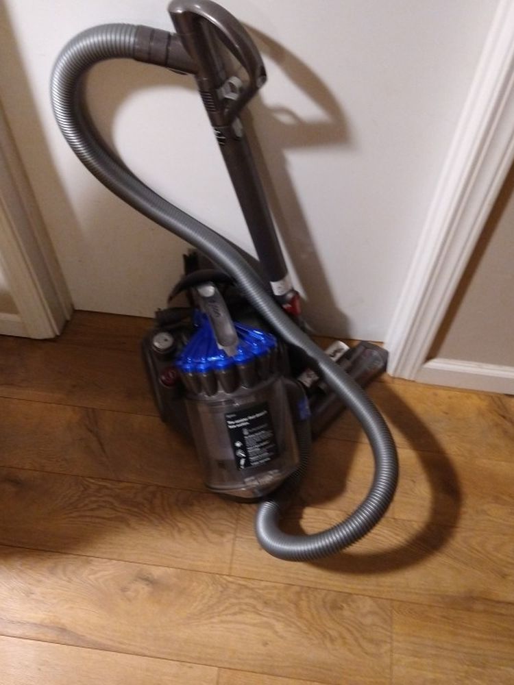 Dyson Dc 23. Turbine head. Cannister. Great Condition.