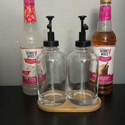 Kitchen Syrup Pumps W/ Syrup
