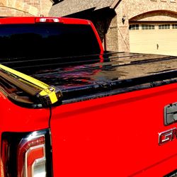 SOLID ALUMINUM TRIFOLD TRUCK🛻 BED COVER(can OPEN front & back)(great SHAPE & CONDITION:10/10)