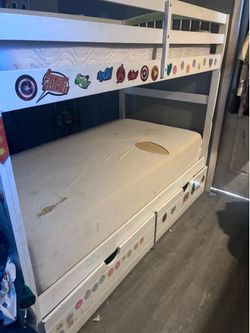 Twin bed