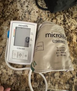 Blood pressure monitor