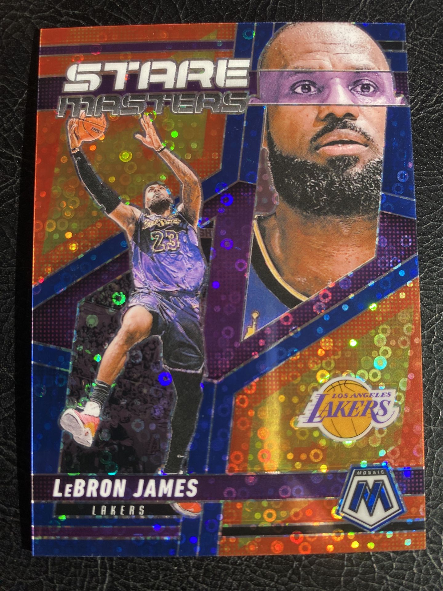 2024-25 Panini Mosaic #18 LeBron James Stare Masters Blue Prizm SSP 81/85 Lakers