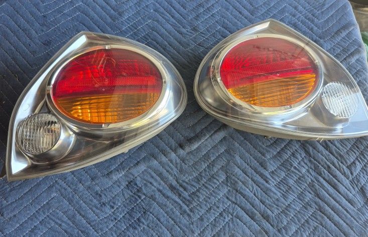2002-2003 Nissan Maxima  Tail Lights original 