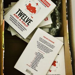 19 Hardcover Book Bundle Gary Vaynerchuk TWELVE AND A HALF: Leveraging the Emotional Ingredients Necessary for Business Success - Brand New