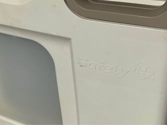 Safety 1st Baby Gate