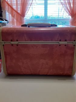 Vintage Samsonite train case.