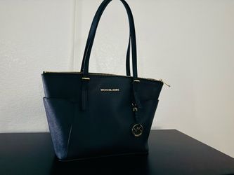 Michael Kors tote
