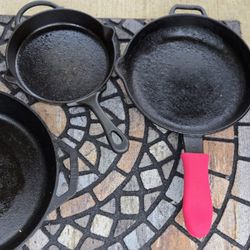 CAST IRON PANS 