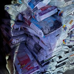 Selling Bags Of Cements 